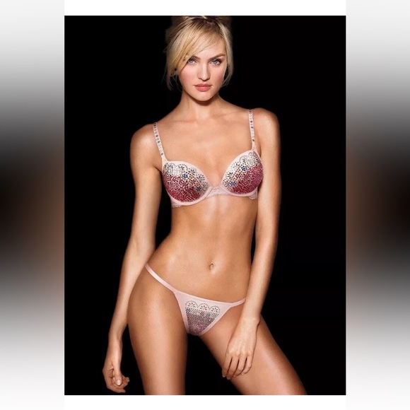 Victoria's Secret Other - Victoria’s Secret 2013 Dream Angels Fashion Show Set